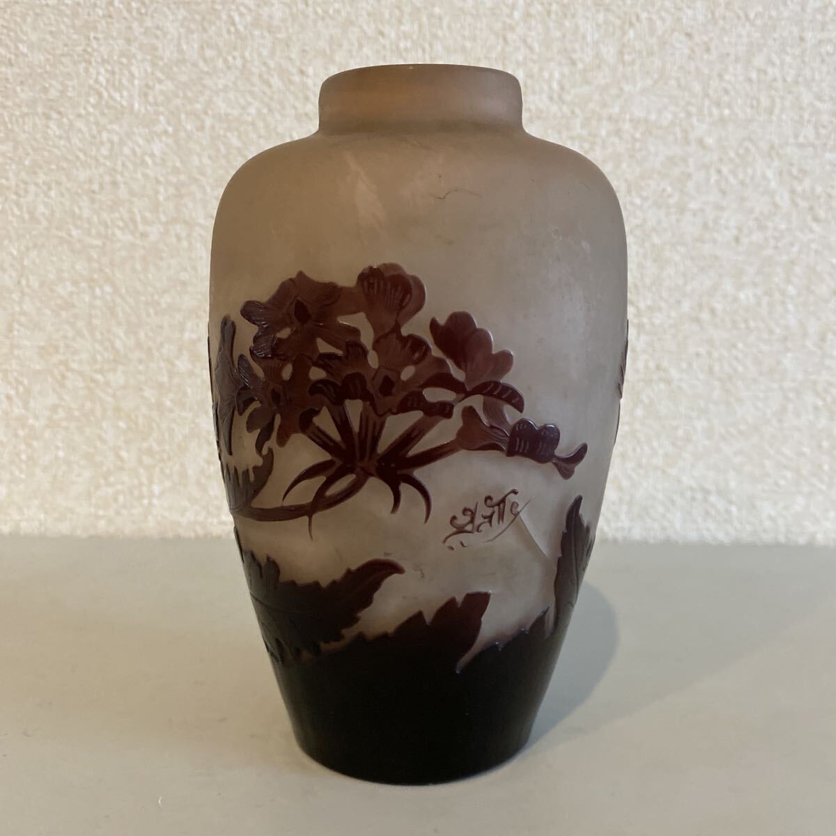 資産家整理品 西洋美術 エミール・ガレ Emile Galle 被せガラス 硝子 花瓶 壺 壷 作家 在銘 高さ15cm 横9cm【220】