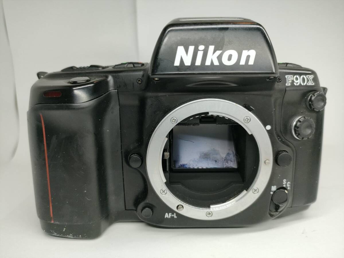 C295) Nikon F90X