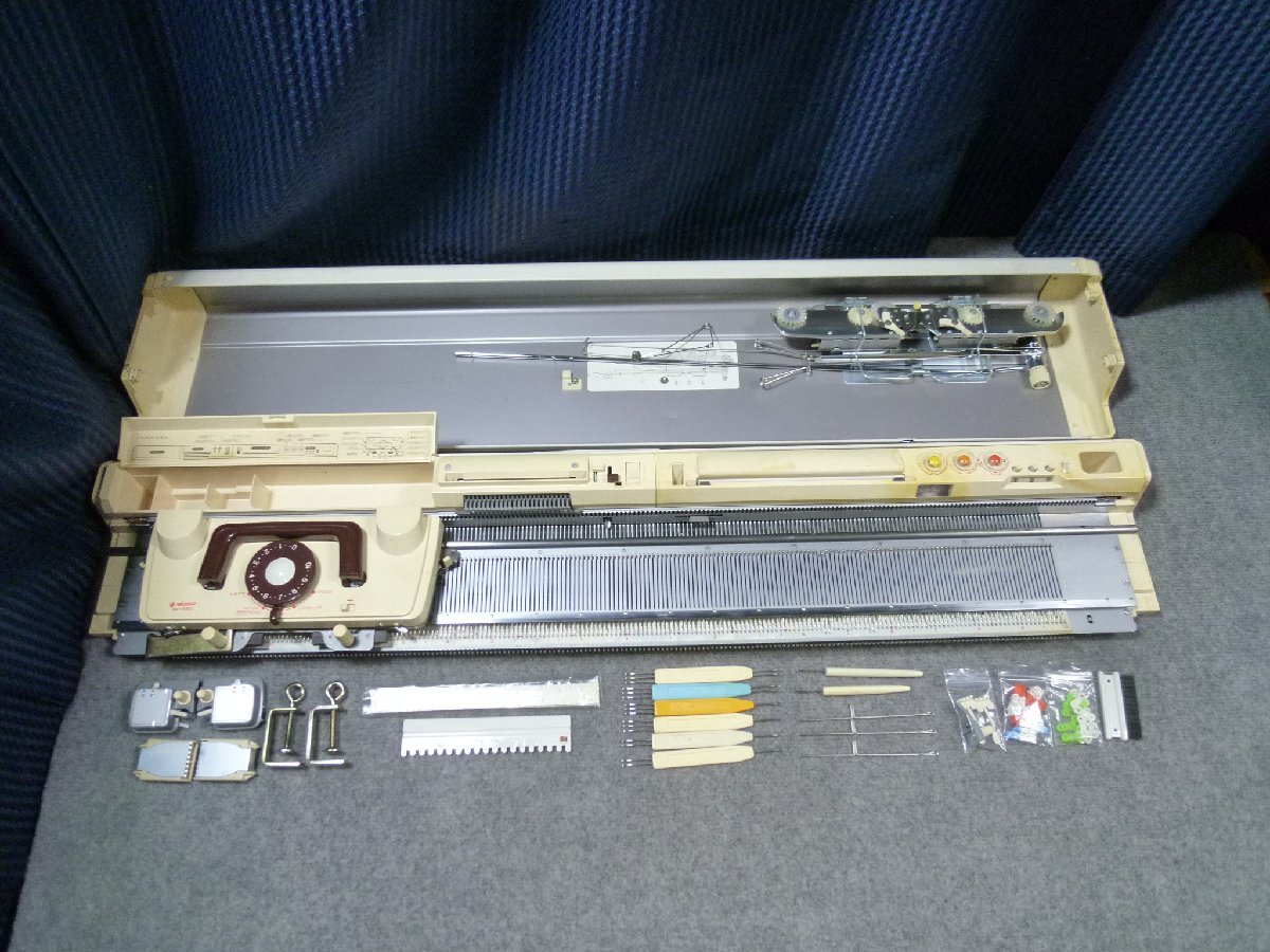 ▲ SILVER シルバー SK-330 PUNCHCARD KNITTING MACHNE 編み機 ▲