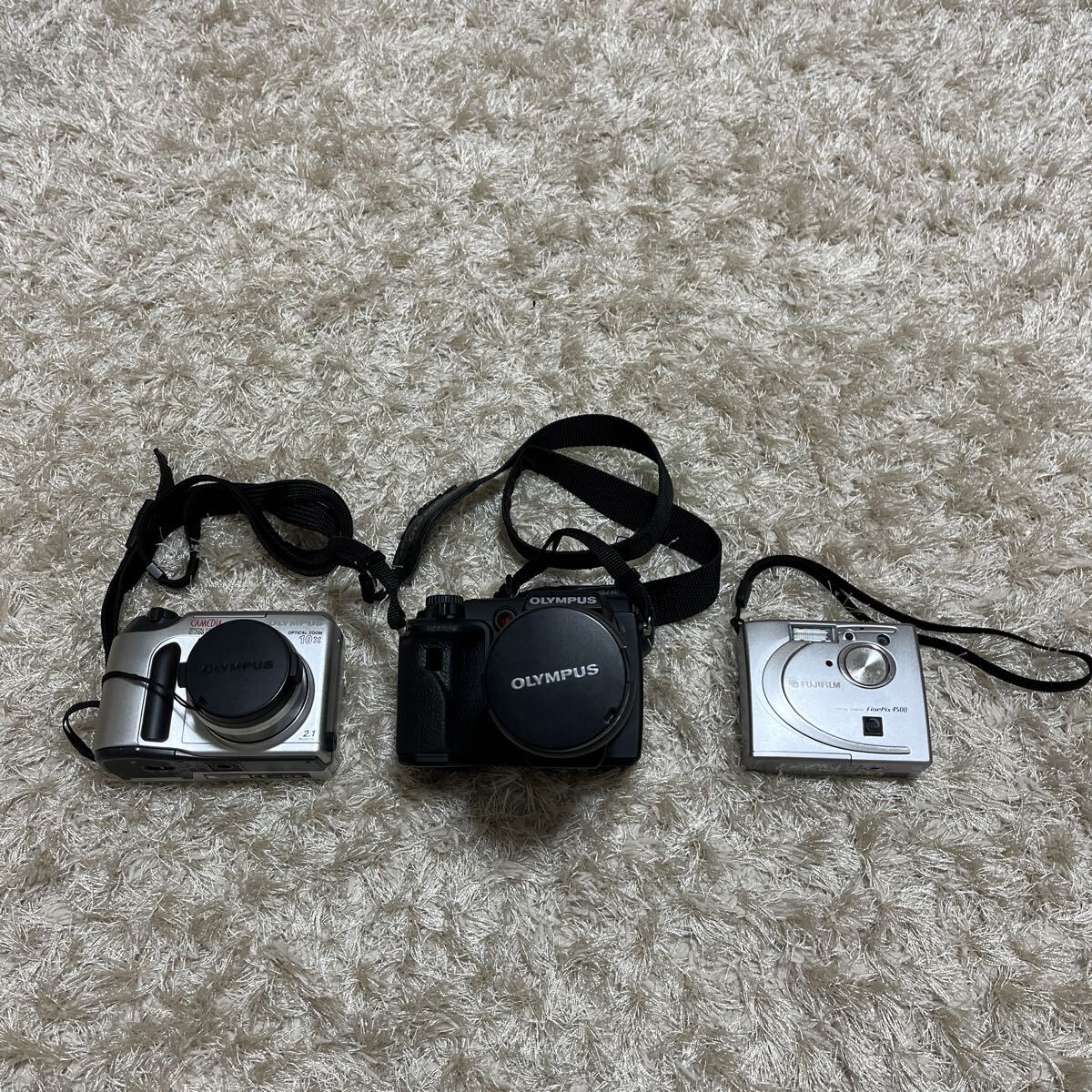 【全て通電確認済】デジカメのみ 豪華3点 オリンパス 富士フィルム OLYMPUS CAMEDIA FUJI FILM（CAMEDIA E-100RS、C-700、FinePix4500）