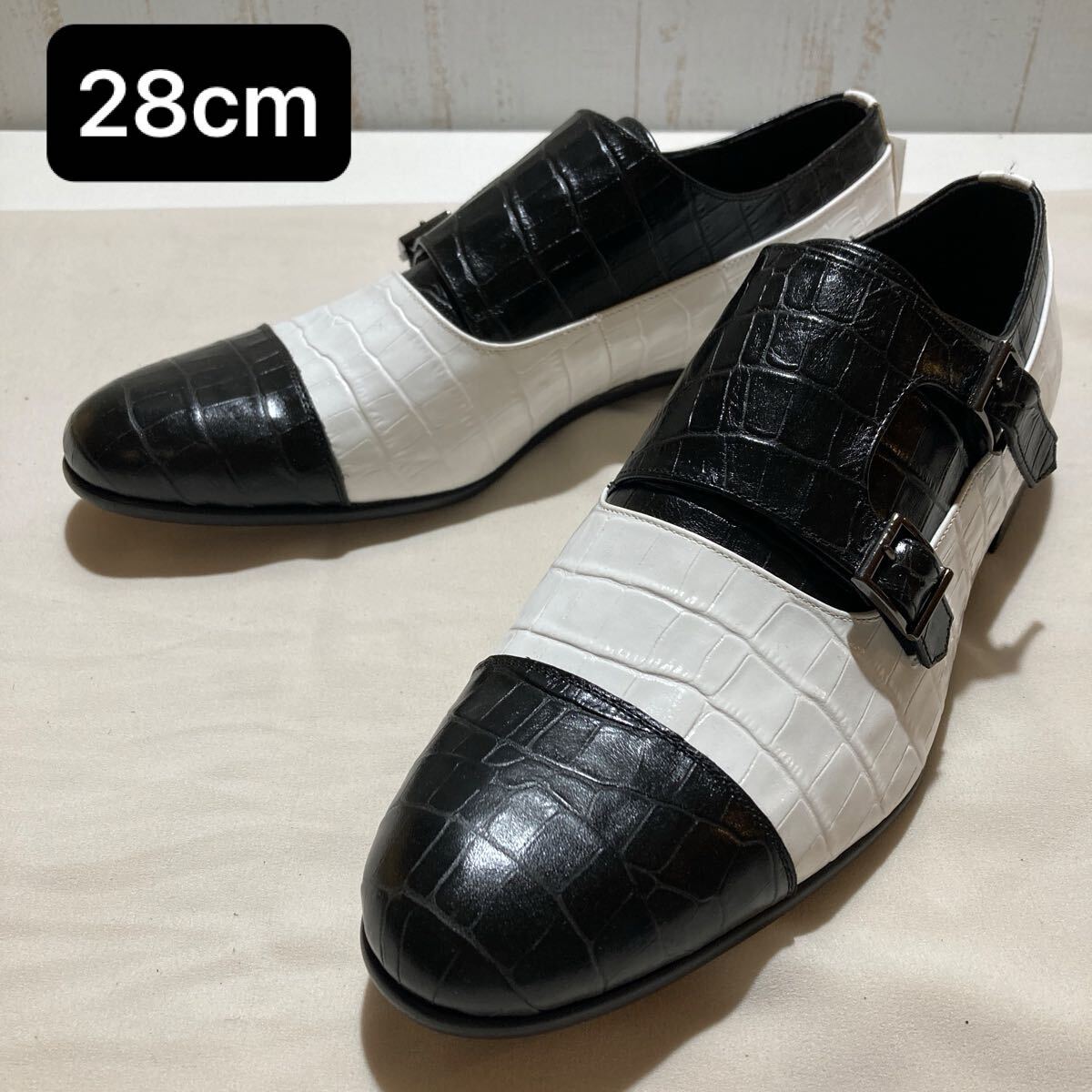 81 革靴 型押しレザー 革 本革 レザー 白 黒 ホワイト ブラック 28cm