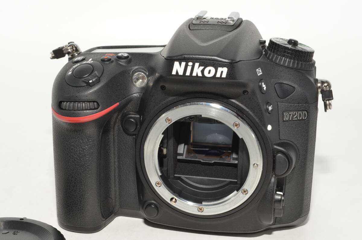 251345★ほぼ新品★Nikon デジタル一眼レフカメラ D7200