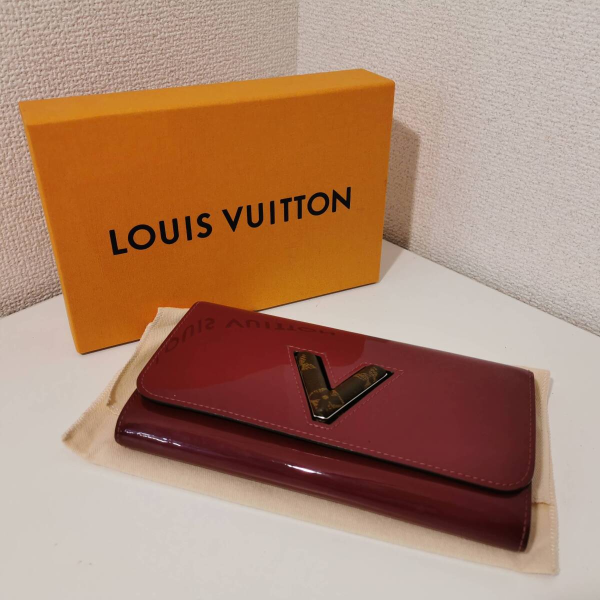 180119S63-0207S■LOUIS VUITTON ルイ・ヴィトン■ポルトフォイユ ツイスト マジェンタ パテントレザーウォレット 長財布