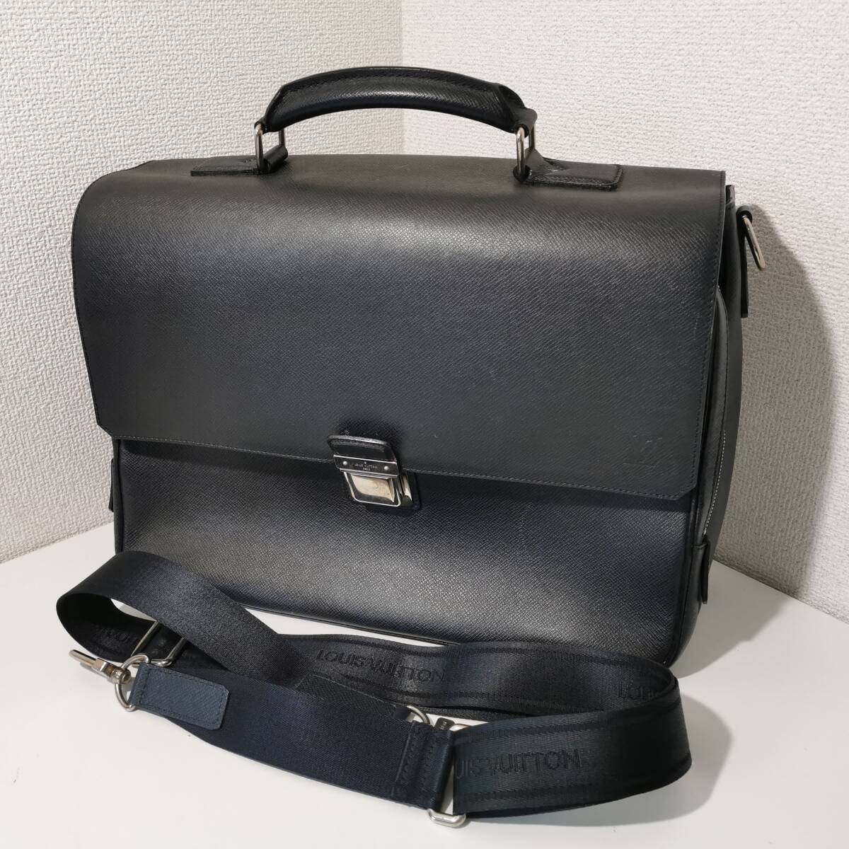 180126S66-0207S□LOUIS VUITTON ルイ・ヴィトン□タイガ ヴァシリ GM ブラック ビジネスバッグ ショルダーバッグ 2way