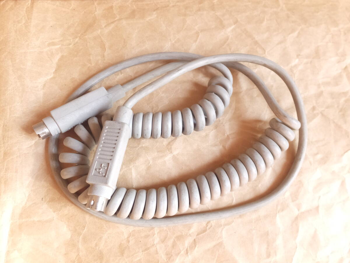 中古　Apple ADB キーボードケーブル