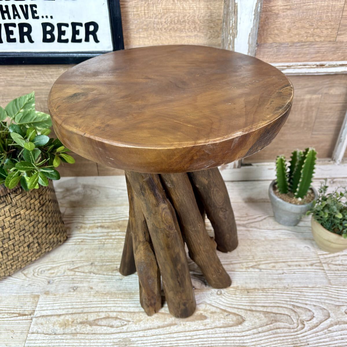 訳あり品！送料無料オールドチーク天然無垢材ナチュラルウッド極太枝脚花台(35㎝×42㎝)木製ミニテーブル、ディスプレイ台、サイドテーブル