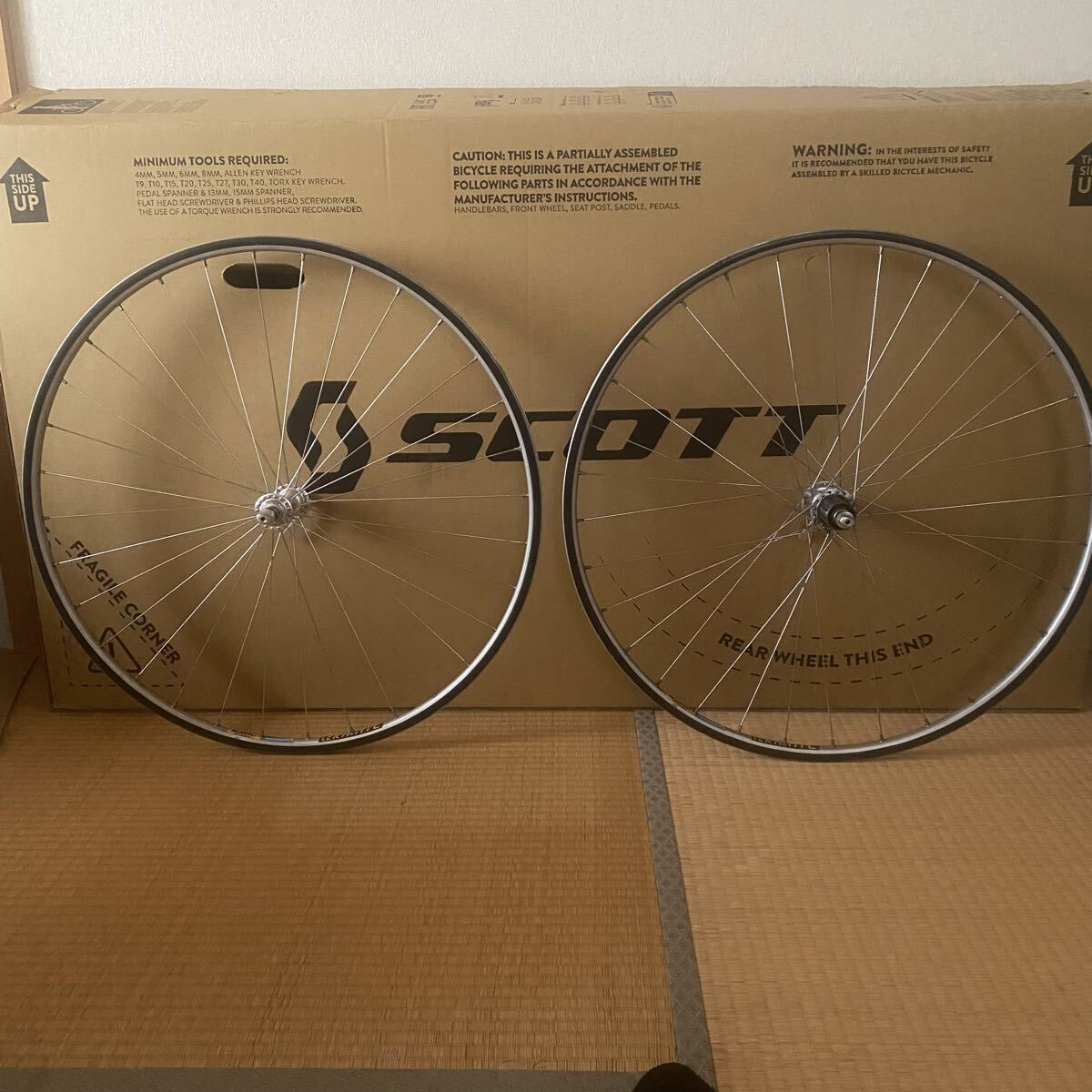 マビック オープン・セラミック700C MAVIC OPEN Ceramic クリンチャー 前後SHIMANO DURA-ACE HB-7700ハブ8〜10S 32穴 FラジアルRクロス組