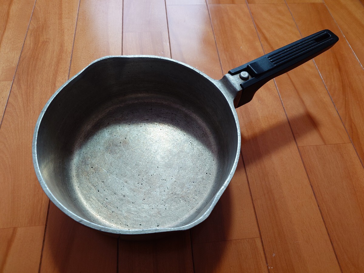 希少 WAGNER WARE アルミ片手鍋 4672P アメリカ製 ビンテージ　調理器具 ワグナーウェア キャンプ アウトドア