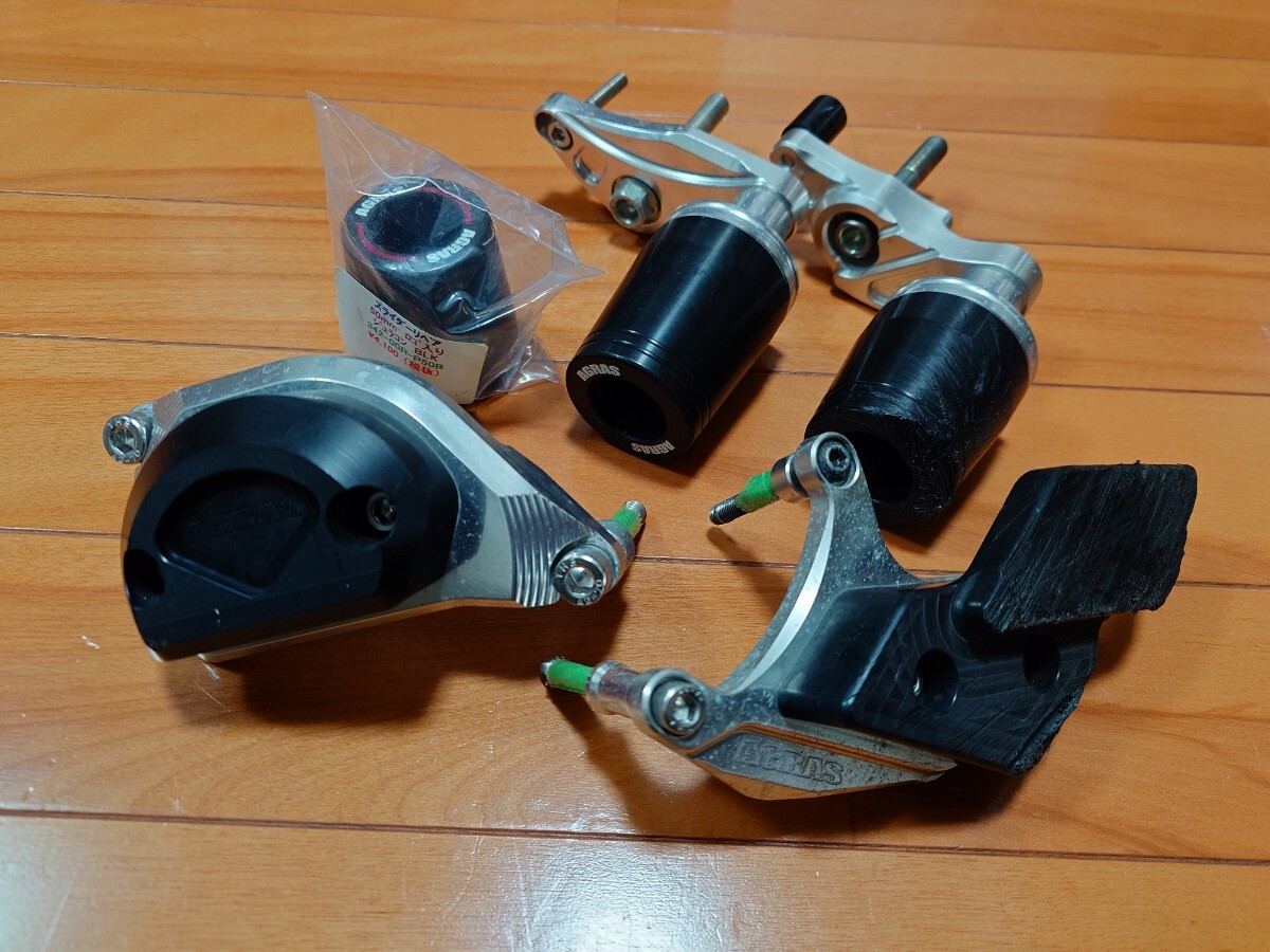 AGRAS レーシングスライダー YAMAHA YZF-R1 07-08年式用 3点セット 黒 アグラス ヤマハ エンジンスライダー エンジンガード