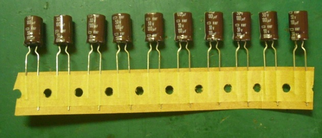 アルミ電解コンデンサ　５０Ｖ／１００ｕＦ　日本ケミコン　１０個