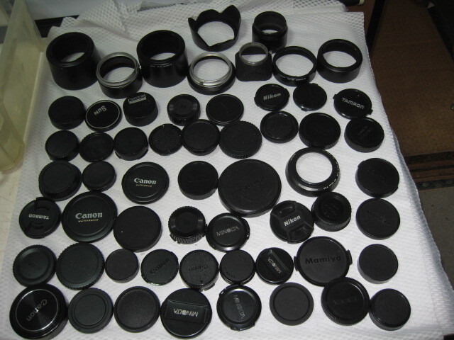 ★カメラ レンズ 蓋 カバー フード 裏蓋 等 色々 52個 動作不明 ジャンク