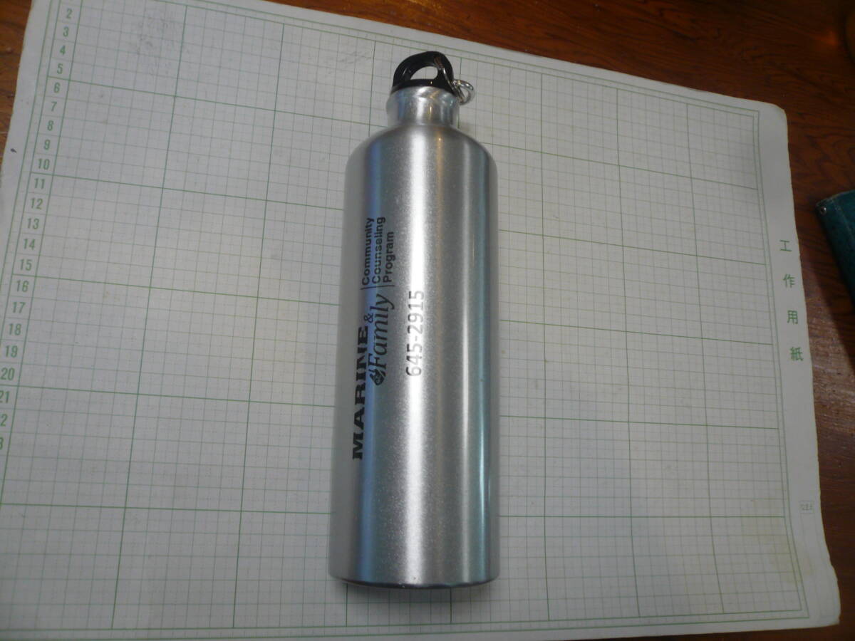 即決有 未使用 アメリカ米軍海兵隊ＵＳＭＣCP　MARINE CORPS ＆Family　カラビナ付　アルミ製　ウォーターボトル水筒 送料600円