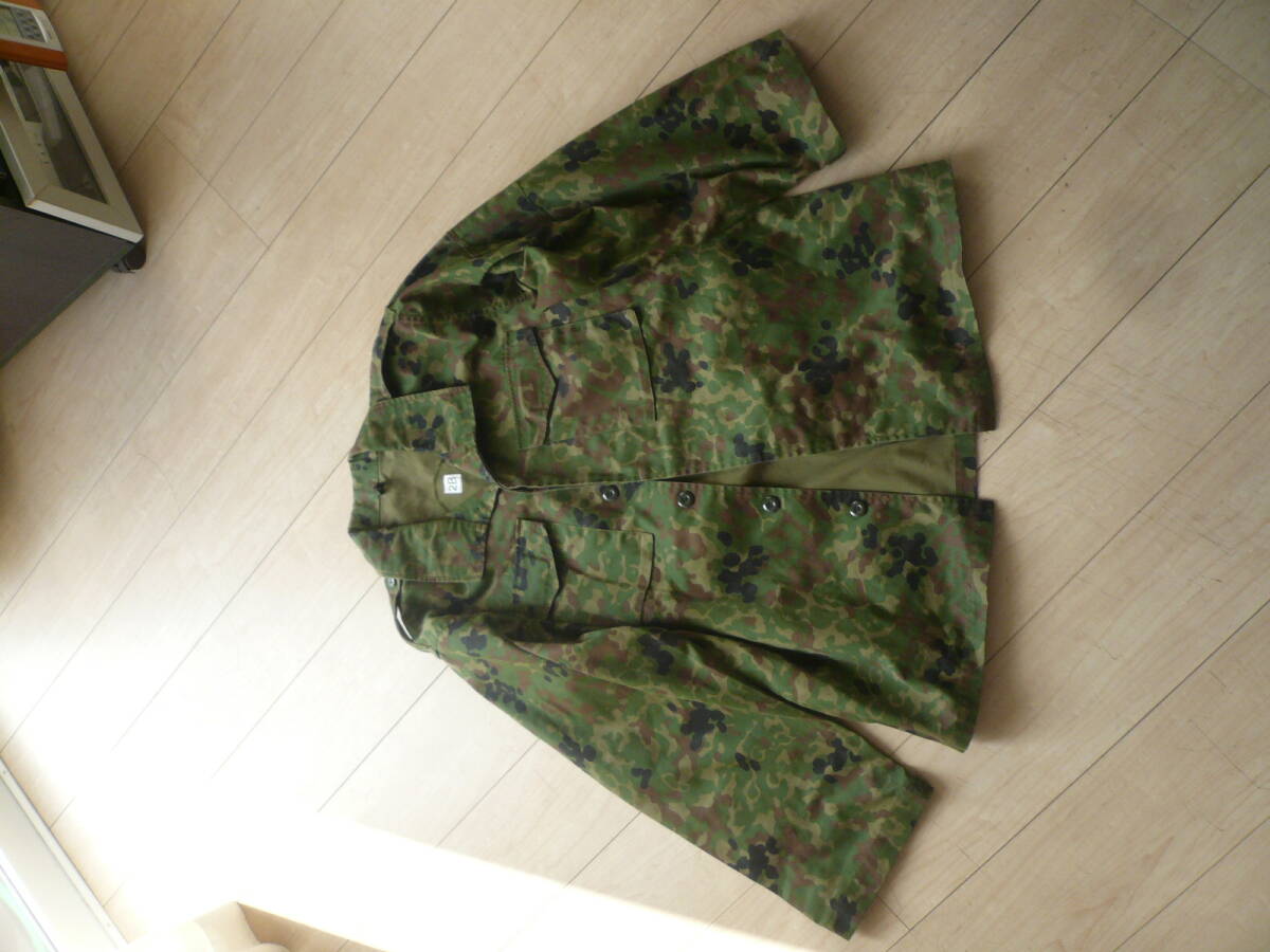 即決有 陸上自衛隊JSDF　実物？　ジャケット　サイズ２B　 カモフラ迷彩服　ファテーグ上着　送料600円～