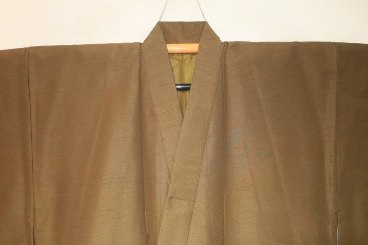 弐10870RM シルク化繊丹後縮緬お召調 男着物袷 裄71丈148К金茶色無地感 新品 茶人好み