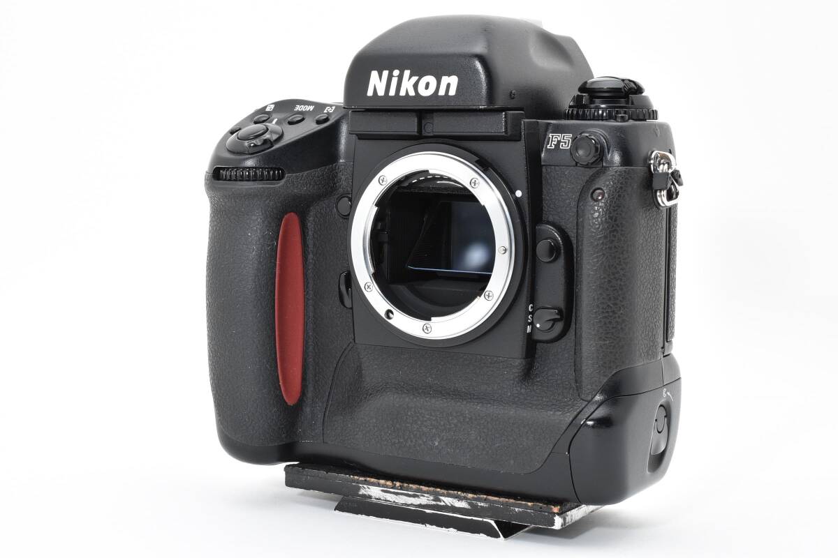 動作品 Nikon F5 ボディ ニコン フィルムカメラ 一眼レフ オートフォーカス 2752212