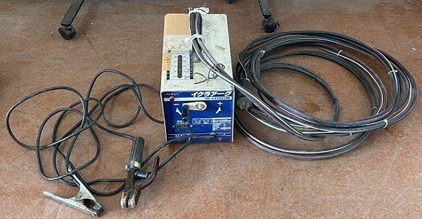 福岡　育良精機 イクラ 手溶接用直流アーク溶接機 100Ｖ　200Ｖ　OK IS-LS120W 動作良好