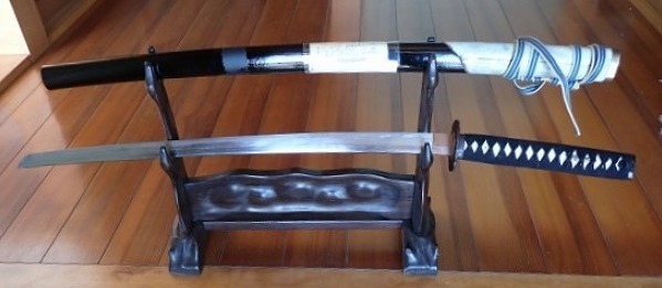 税込！　江戸中期　迫力ある一振り　豪壮刀　日本刀　文化財保護委員会　拵え　無銘　刃長2尺2寸　910g　真剣　居合刀
