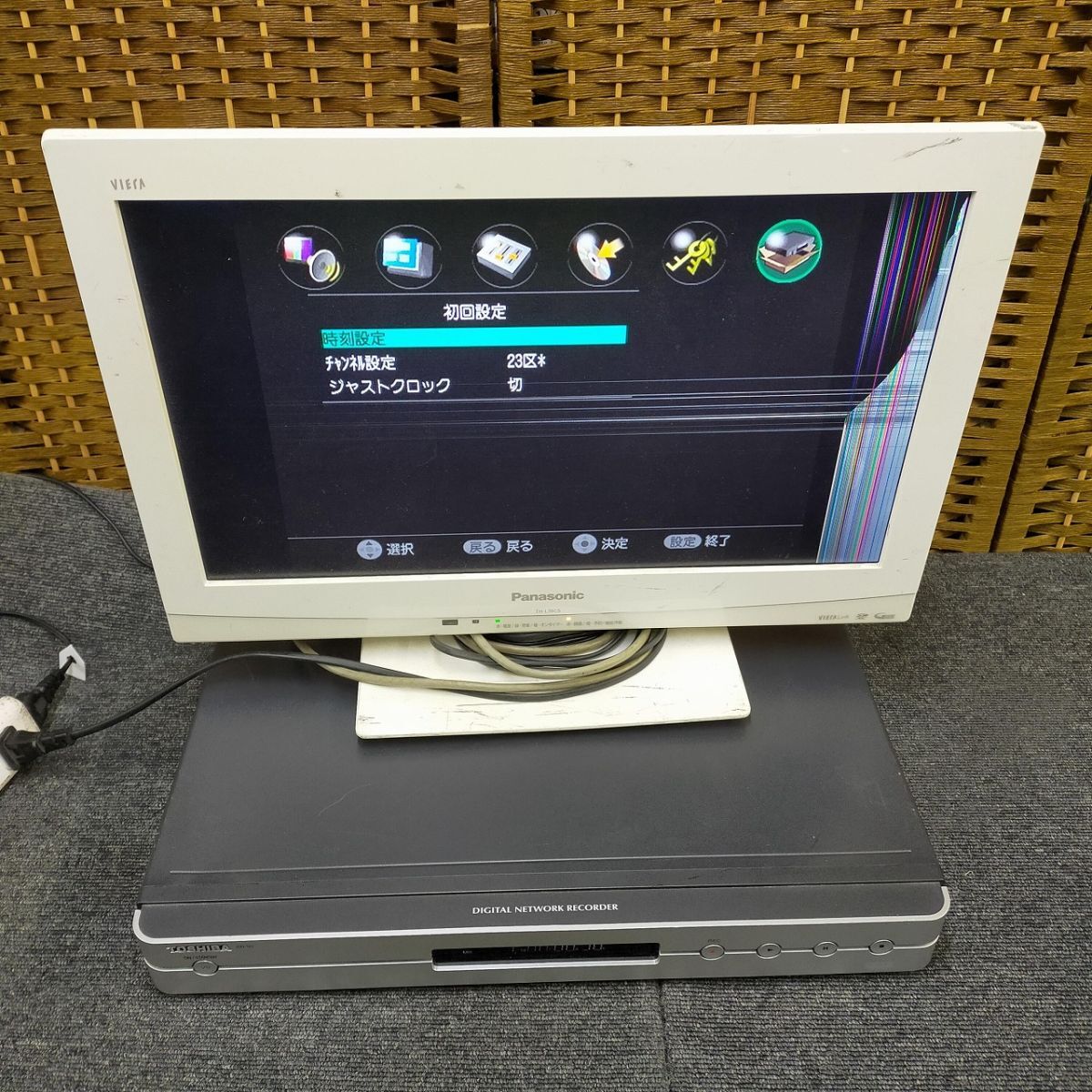 F01-20260213-01　TOSHIBA RD-H1 HDDレコーダー 2005年製 通電確認済み リモコンなし ジャンク扱い 東芝 デジタルネットワークレコーダー