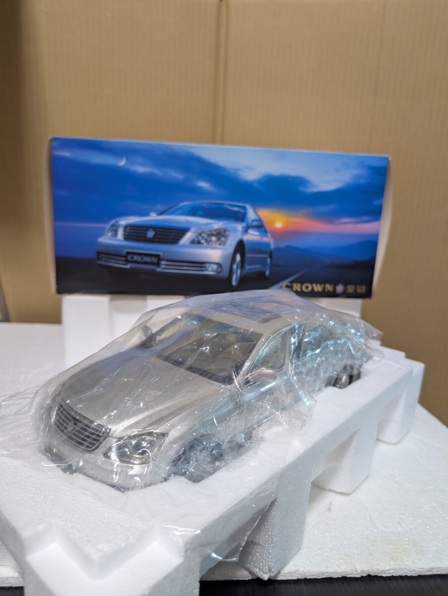 1/18 トヨタクラウン 超精密ミニカー 一汽トヨタ TOYOTA CROWN 左H ゼロクラウン GRS180 GRS181 GRS182 GRS181 ZEROCROWN ロイヤルサルーン