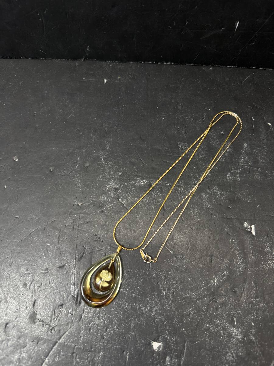 ★コレクター必見 べっ甲？ べっ甲風 べっ甲調 ペンダント レディース アクセサリー 飾り コレクション 現状品 Au377