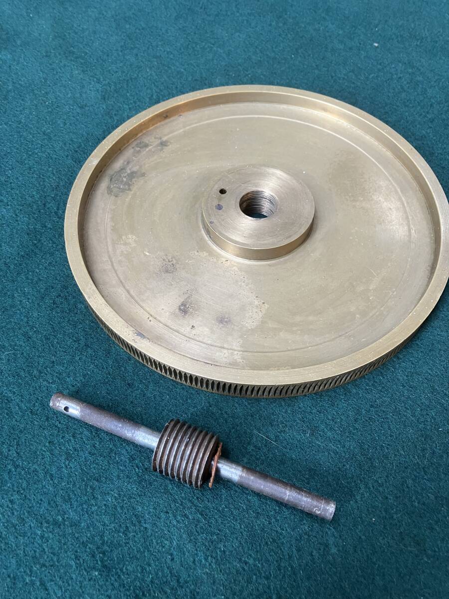 アンティークのアメリカ製真鍮ウォームホイールとウォームギア