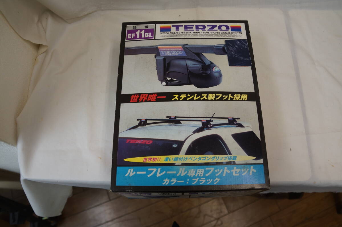未使用・美品　TERZO ルーフレールキャリア　フットセット　品番EF11BL 鍵付き