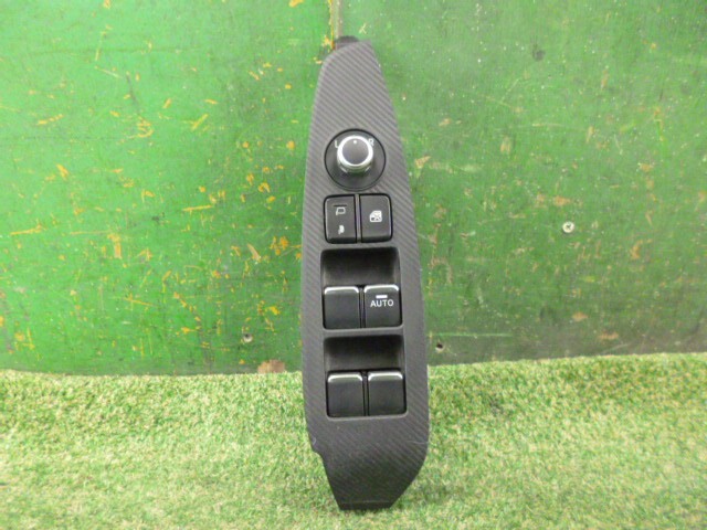 マツダ ＣＸ－５ KE2FW パワーウインドウスイッチ K070-66-350A 263011