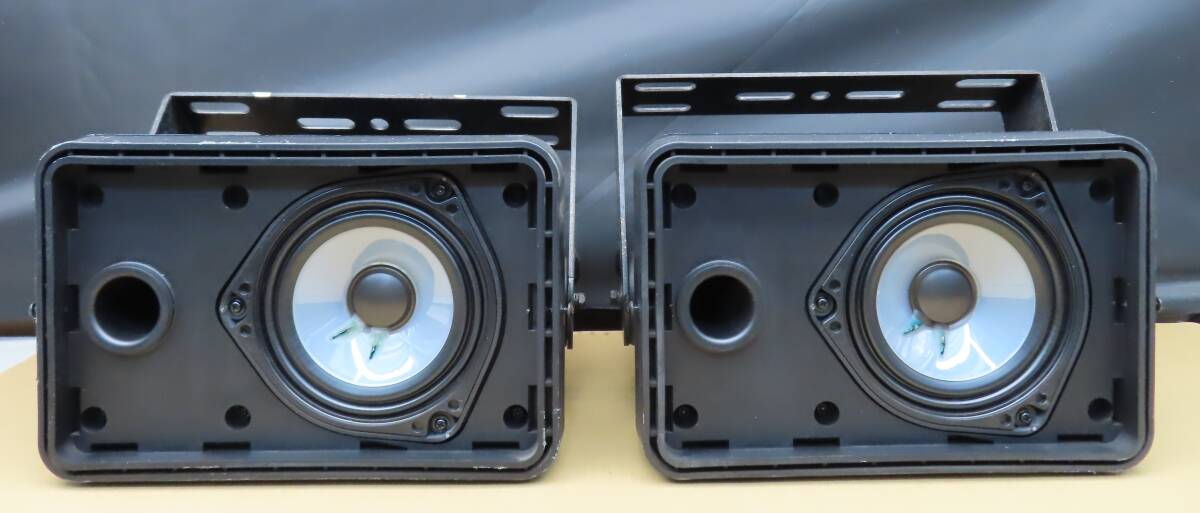 M077# 動作品 BOSE ボーズ 101HI 全天候型ハイインピーダンススピーカー天吊りブラケット付き