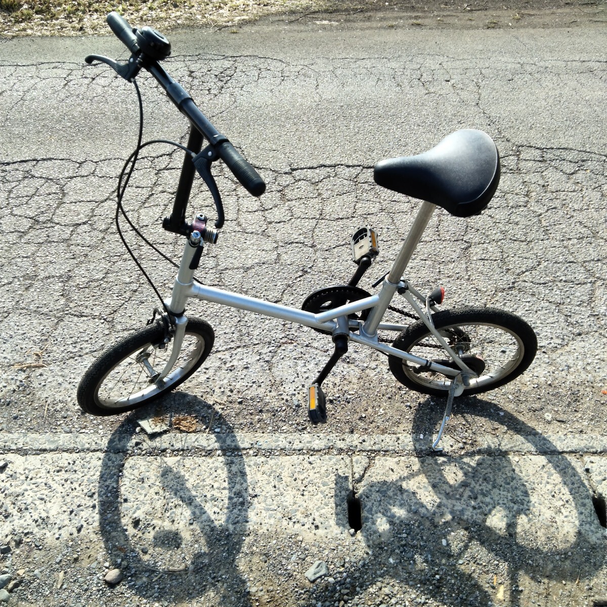 自転車 折りたたみ自転車 16インチ 直接引取希望 千葉県八千代市保品　中古自転車