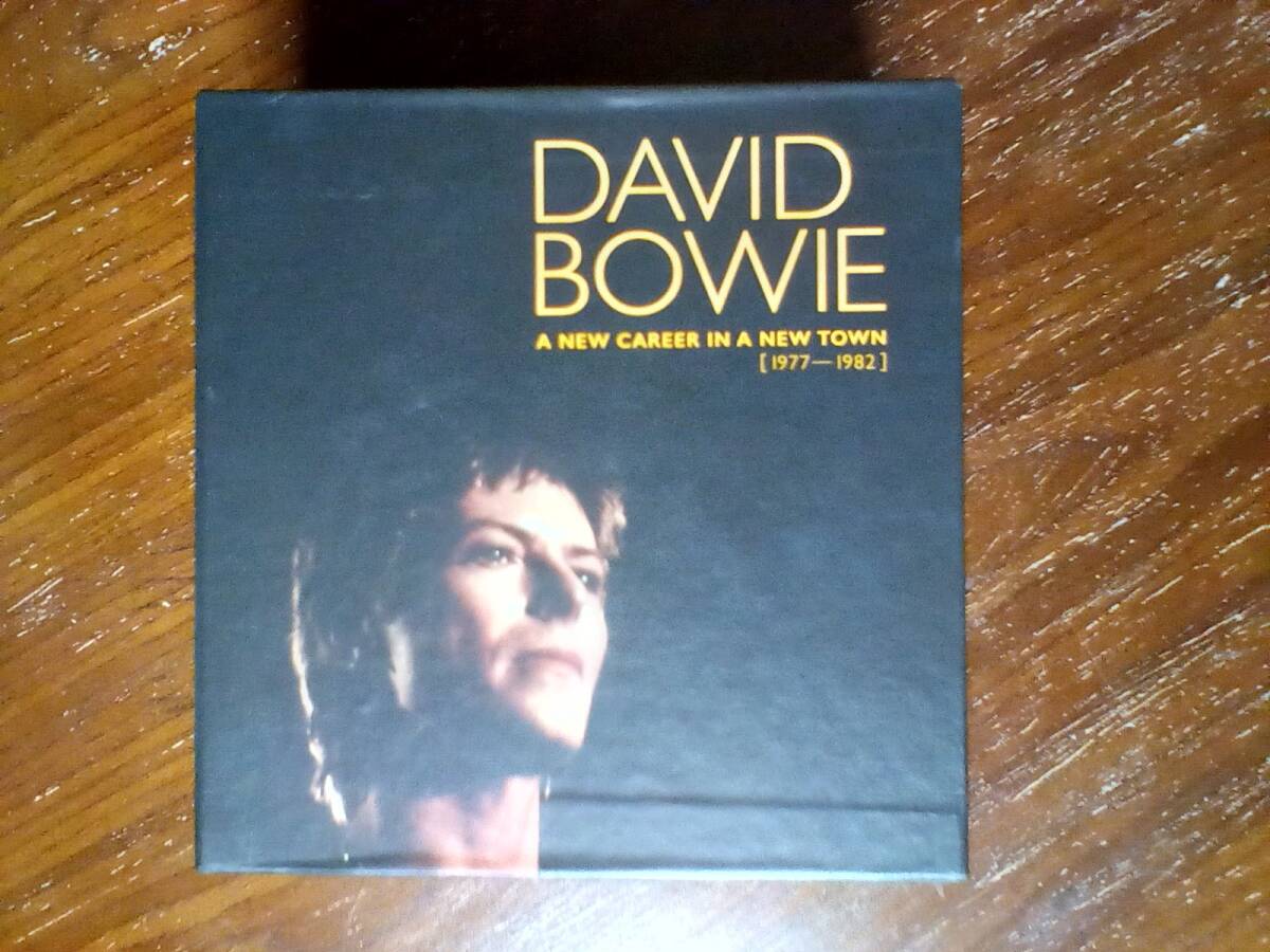 DAVID BOWIE / A NEW CAREER IN A NEW TOWN 