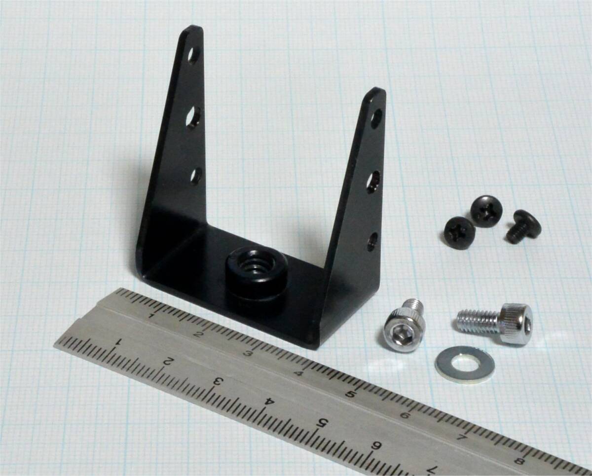 ★ CCDカメラ保持金具　36mm幅のカメラ用　カメラネジ穴付き　ティルト可能　（送料180円～）　　OMRON SENTECH　STC-GEC152Aに適合