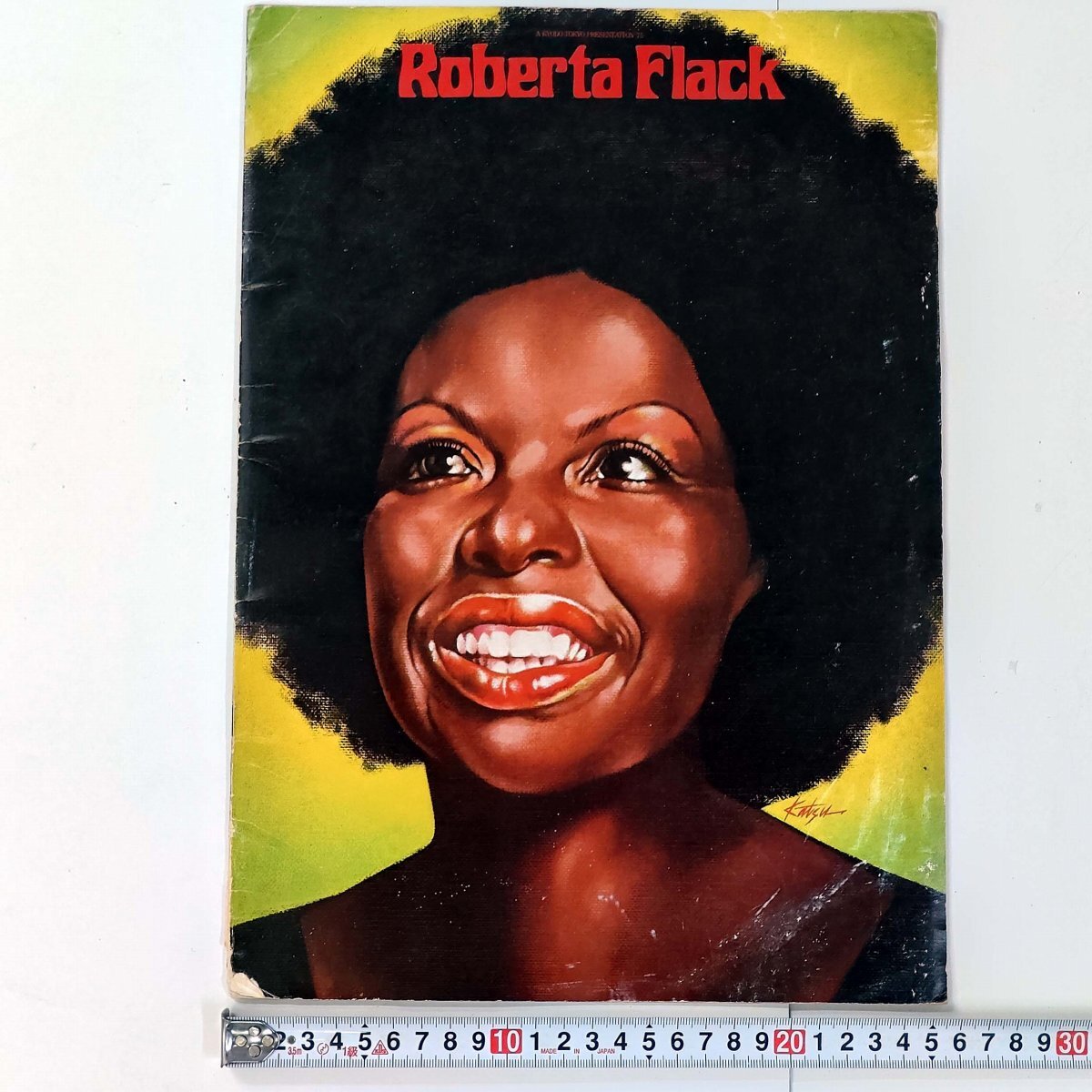 ロバータ・フラック 1975年 日本公演 パンフレット★Roberta Flack 36×26cm 28ページ★中古 経年品
