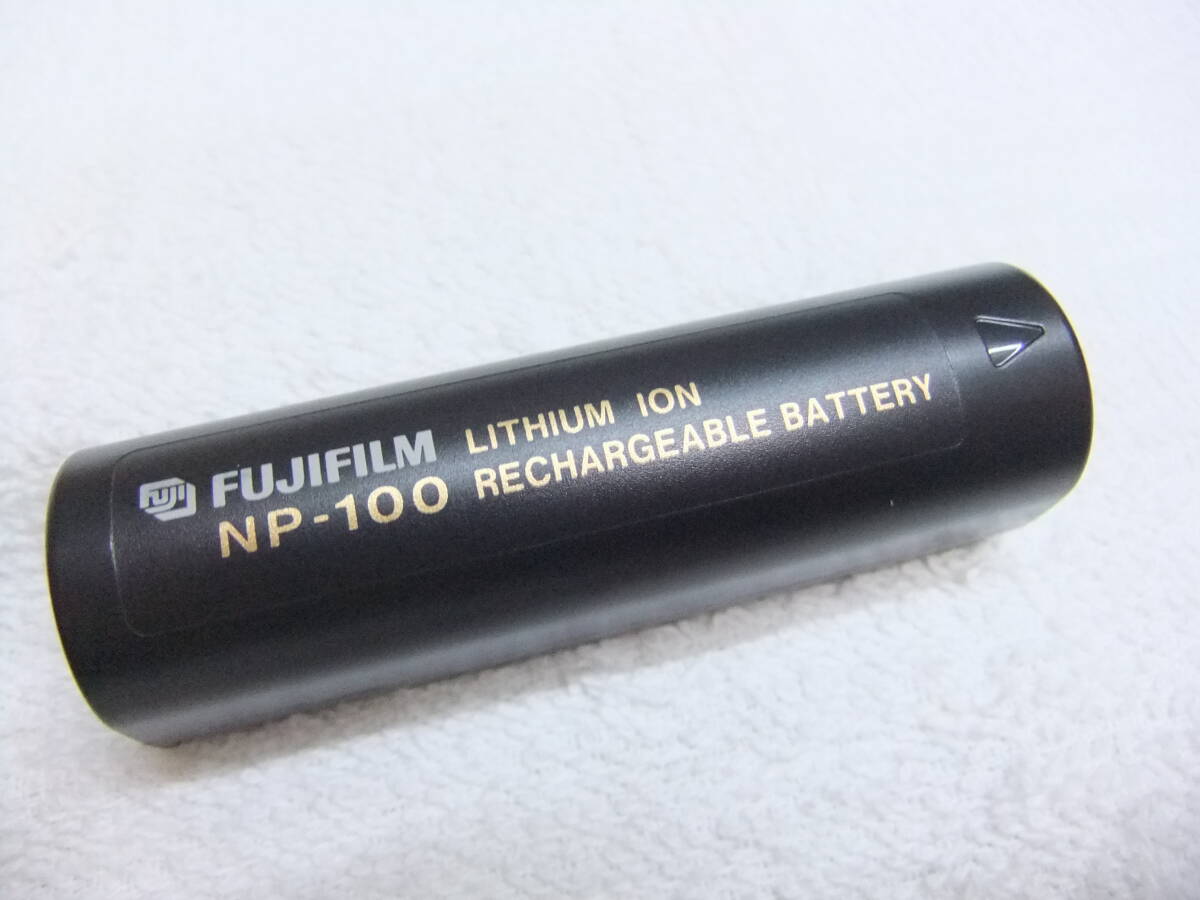 純正 FUJIFILM フジフィルム NP-100 バッテリー 動作未確認 送料290円