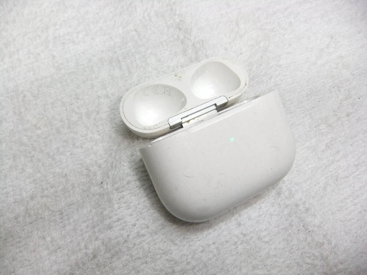 Apple AirPods 第3世代 ケースのみ A2566 ワイヤレスイヤホン 動作確認済 送料290円 ①