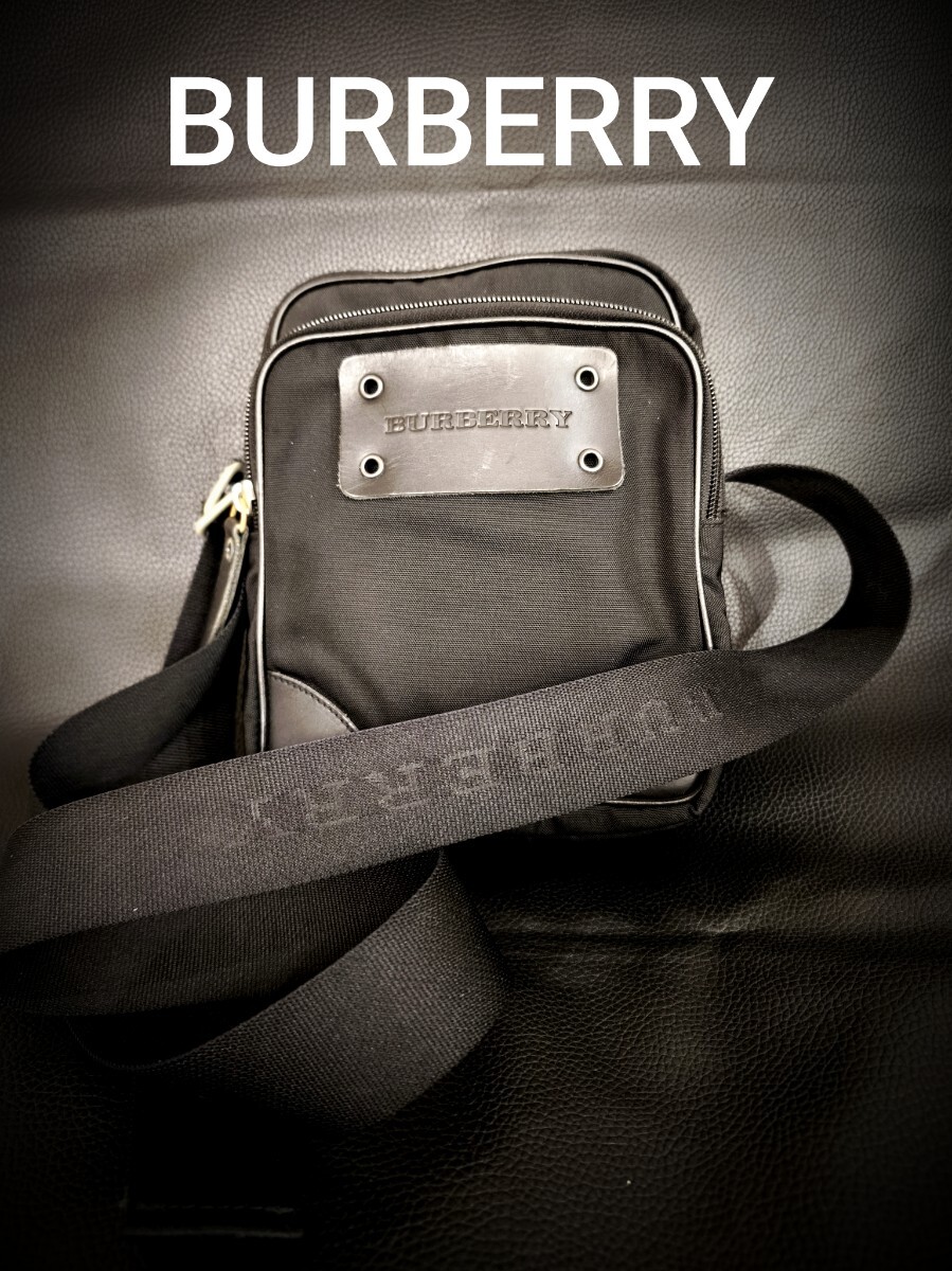 良品 BURBERRY バーバリー ショルダーバッグ 斜め掛け ボディバッグ パディバッグ　ITALY　 ブラック ナイロン レザー