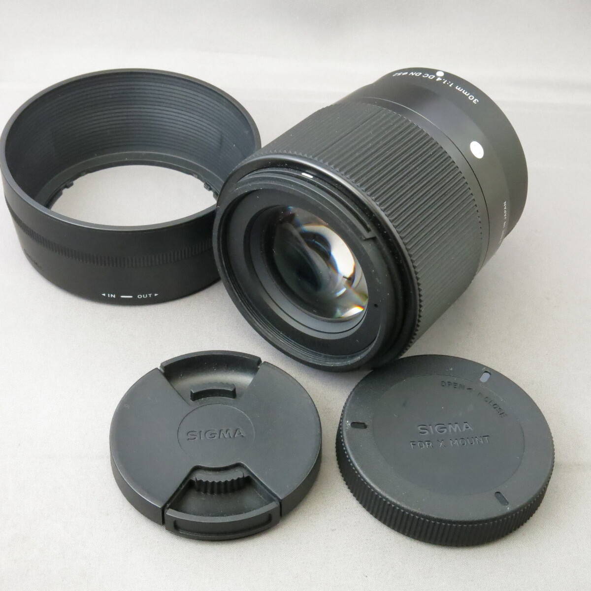 SIGMAシグマ　FUJI X30mmF1.4DC DN　★NO.9908