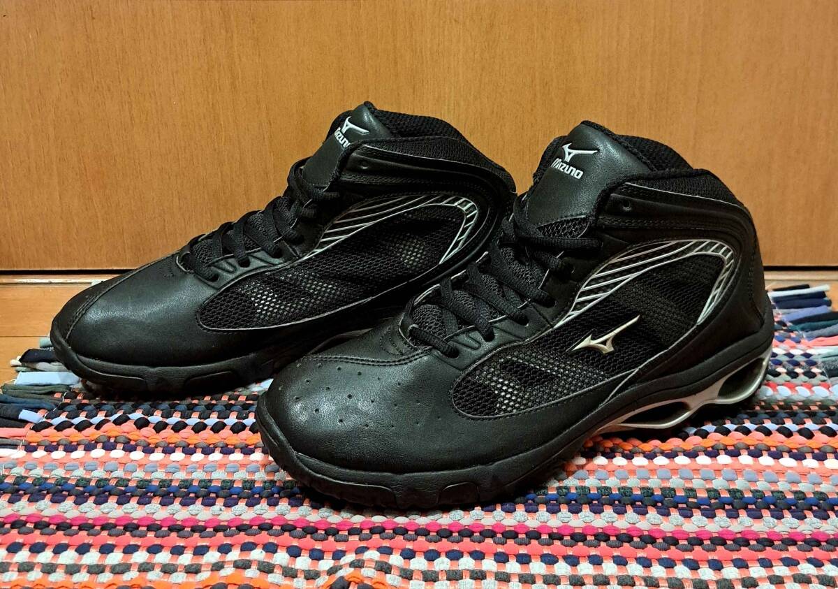 ☆　MIZUNO　『WAVE DIVERSE』　美品　☆