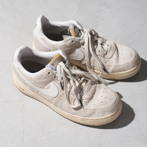 Nike エアフォース1 '07 メンズシューズ(FQ8077-104) 25cm スエード