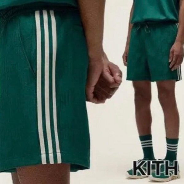 2025-2026　KITH adidas グリーン　M ショートパンツ　洗濯機可！アディダスジャパンの国内正規品