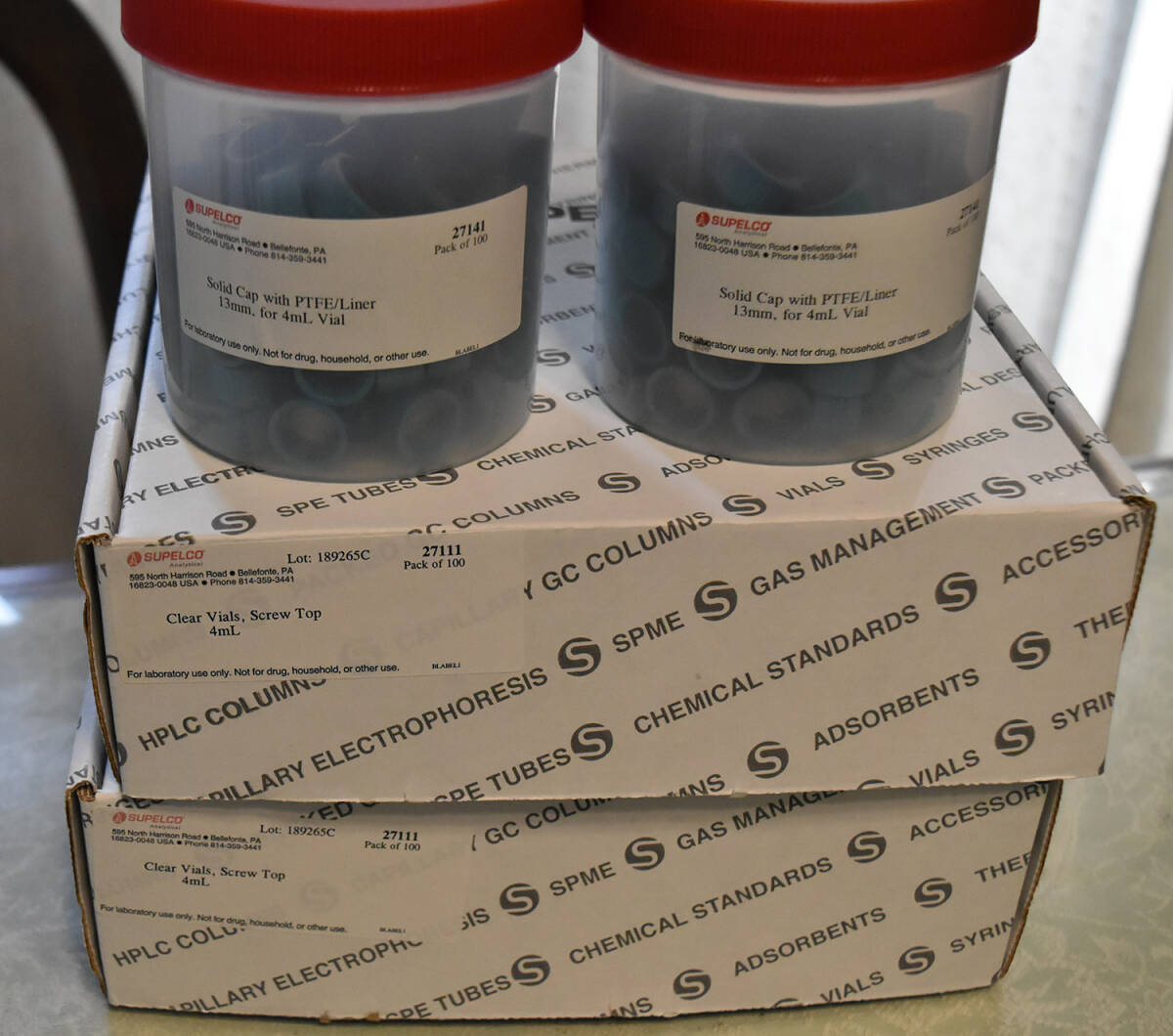 スペルコ　バイアル管　4ml　200本　蓋　新品未使用　おまけ付