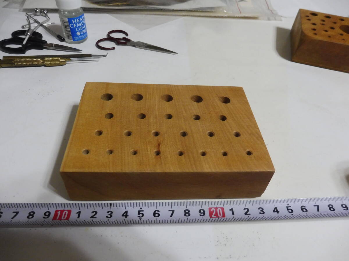 フライタイイングツール用 ウッドツールスタンド 