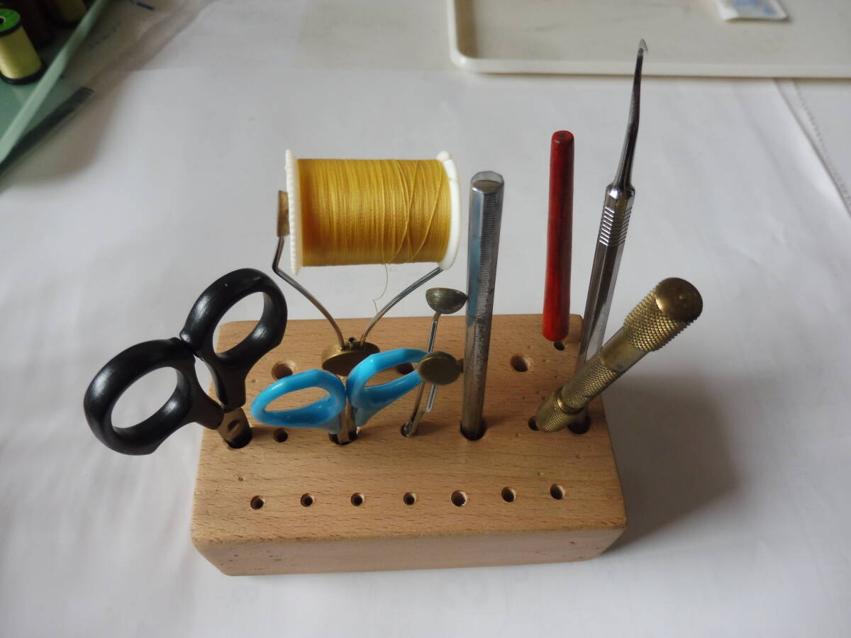 タイイングツール色々 ウッド製ツールスタンド付き