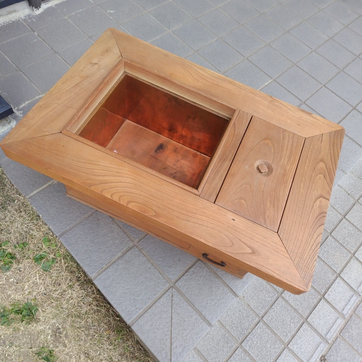 関西火鉢(欅) 木製火鉢 アンティーク 長火鉢　(中古)未使用
