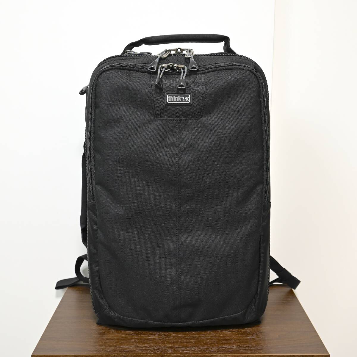 シンクタンクフォト think TANK Photo カメラバックパック Airport Essentials エアポートエッセンシャルズ