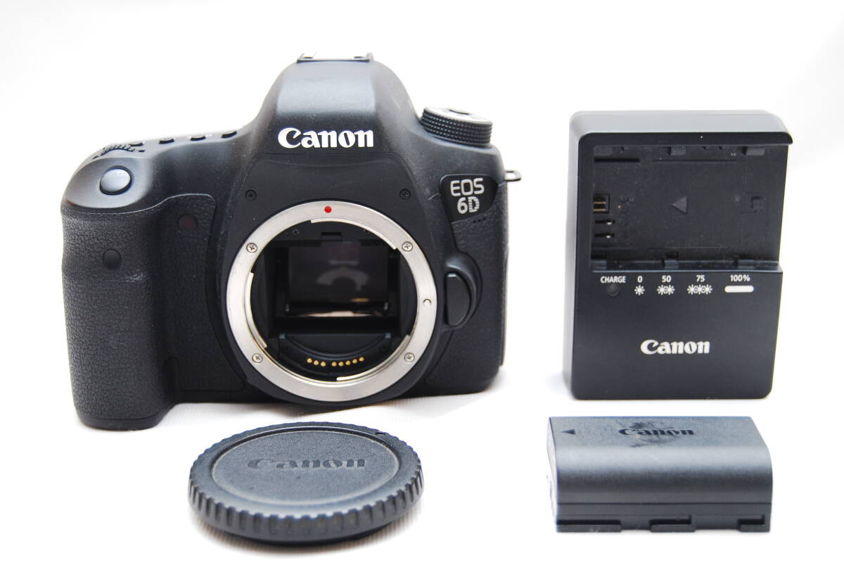 ★ショット数　６５３５回　Canon デジタル一眼レフカメラ EOS 6Dボディ EOS6D★
