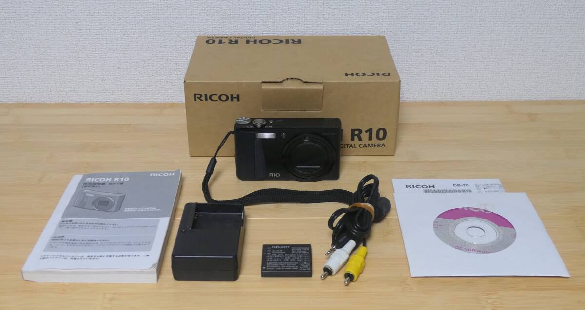 ☆リコー RICOH R10 コンパクトデジタルカメラ☆