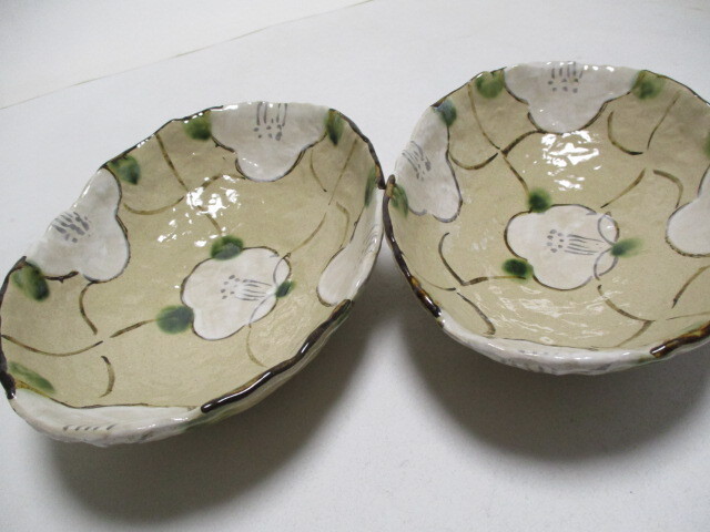 和陶器　織部　手描き椿　盛り鉢　21.5ｃｍ　2個　中鉢　楕円鉢