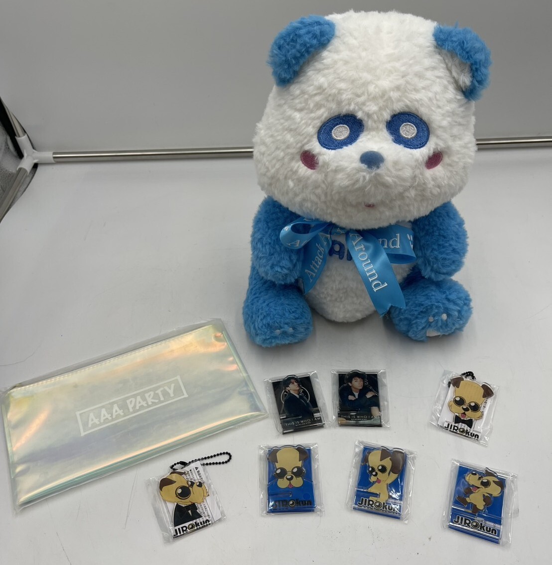 o571k AAA グッズ まとめ売り ポーチ ぬいぐるみ え～パンダ アクリルキーホルダー 與真司郎 JIROkun 現状品 