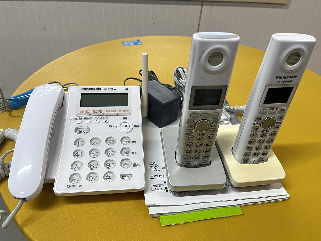Panasonic パナソニック VE-GP32-W コードレス電話機 子機2台 説明書付き 中古 現状 J-23 