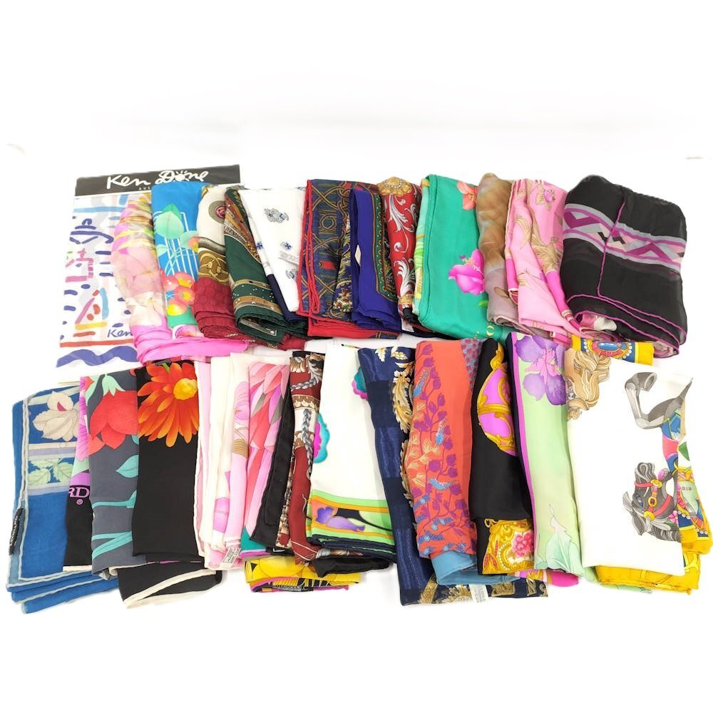 ●現状品 スカーフ まとめ 25枚 レオナール ダンヒル ニナリッチ ハンカチーフ中古 B13nak44